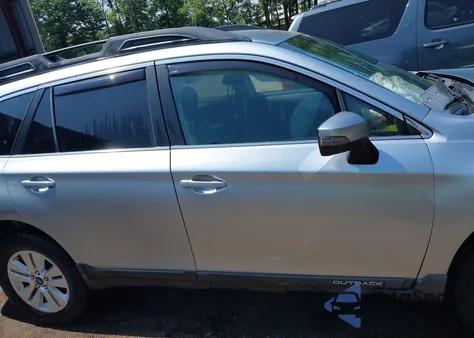 2015 Subaru Outback 2.5I Premium из США, поврежденный, VIN 4S4BSAFC8F3317666